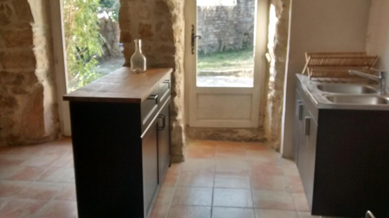 Gite H.Petit Vagnas Exterior photo