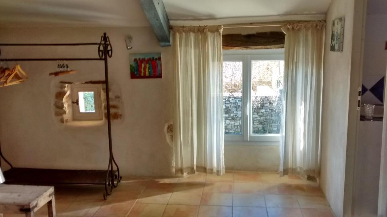 Gite H.Petit Vagnas Exterior photo